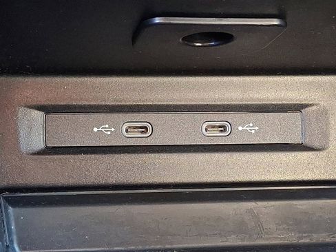 Used 2024 Volkswagen Tiguan SE R-Line image 25