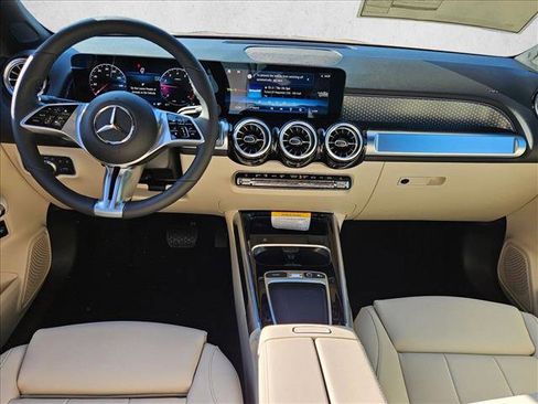 Used 2026 Mercedes-Benz GLB 250 image 14