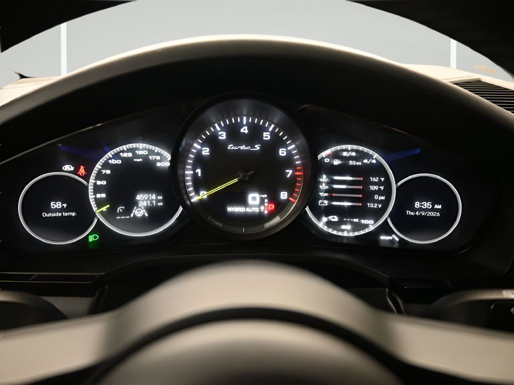 Certified 2022 Porsche Cayenne Turbo S AWD/4WD image 18