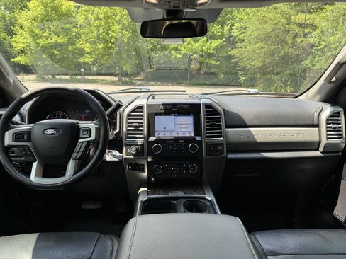 Used 2017 Ford F250 Lariat w/ Lariat Ultimate Package image 9