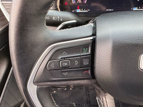 Used 2022 Jeep Grand Cherokee L Limited image 23