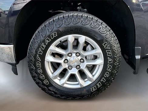 Used 2024 Chevrolet Silverado 1500 LT w/ Z71 Off-Road Package image 28