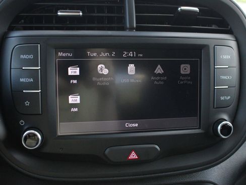 Used 2025 Kia Soul LX FWD image 31