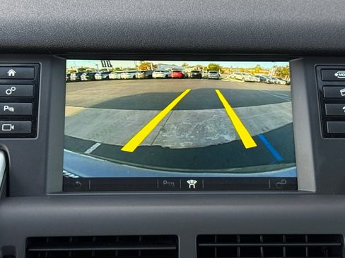 Used 2019 Land Rover Discovery Sport HSE image 18