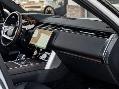 Used 2023 Land Rover Range Rover SE image 31