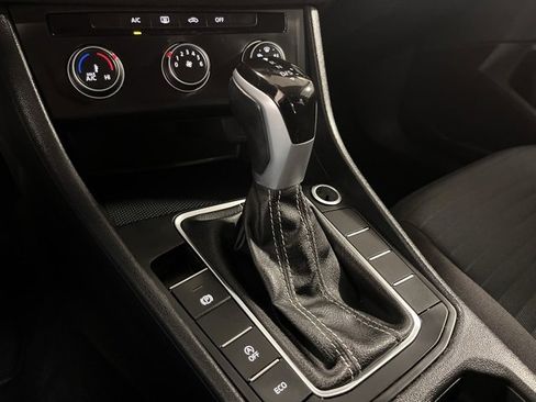 Used 2024 Volkswagen Jetta S image 25