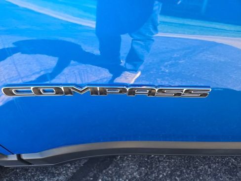 Used 2025 Jeep Compass Limited AWD/4WD image 37