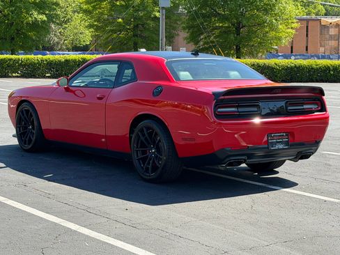 Used 2018 Dodge Challenger T/A image 8