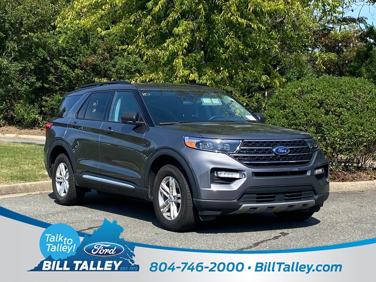 Used 2024 Ford Explorer XLT w/ Equipment Group 202A AWD/4WD image 1