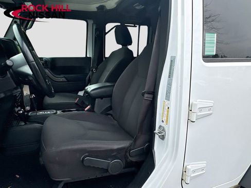 Used 2018 Jeep Wrangler Unlimited Sport S image 19