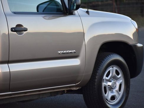 Used 2005 Toyota Tacoma 2WD Regular Cab image 24