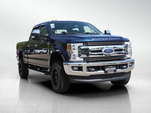 Used 2017 Ford F350 Lariat AWD/4WD image 7