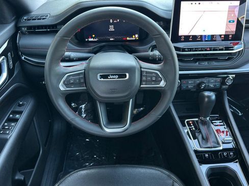 Used 2023 Jeep Compass Trailhawk w/ Trailhawk Elite Group image 15