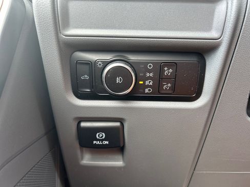 Used 2023 Ford F150 XLT AWD/4WD image 15