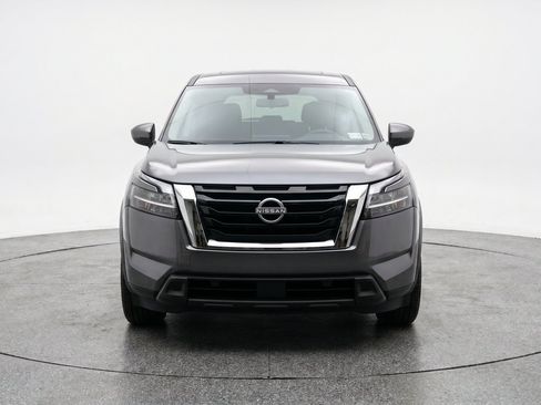 Used 2025 Nissan Pathfinder SV AWD/4WD image 2