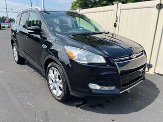 Used 2016 Ford Escape Titanium FWD video 2