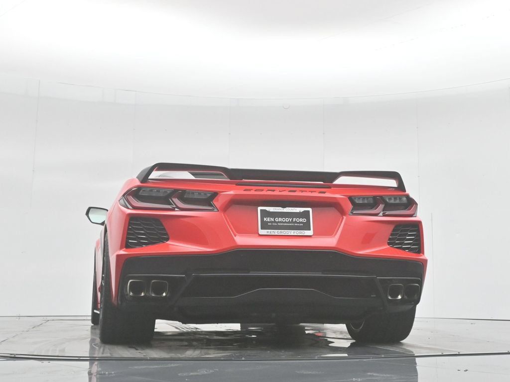 Used 2021 Chevrolet Corvette Stingray Premium Conv w/ Z51 Performance Package RWD image 52