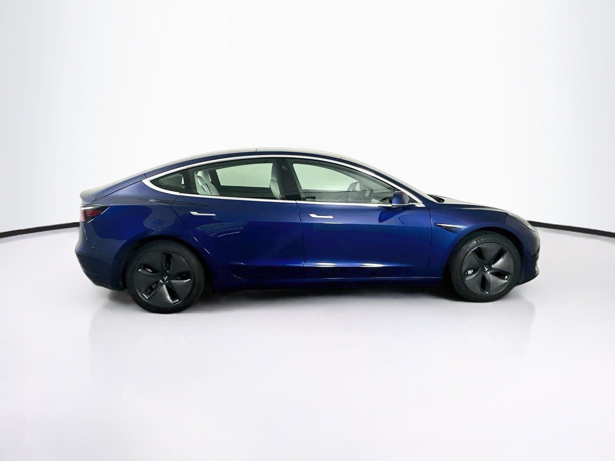 Used 2020 Tesla Model 3 Standard Range Plus RWD image 10