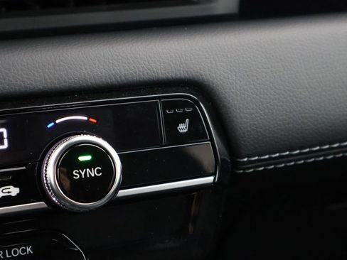 Certified 2025 Honda Pilot EX-L image 24