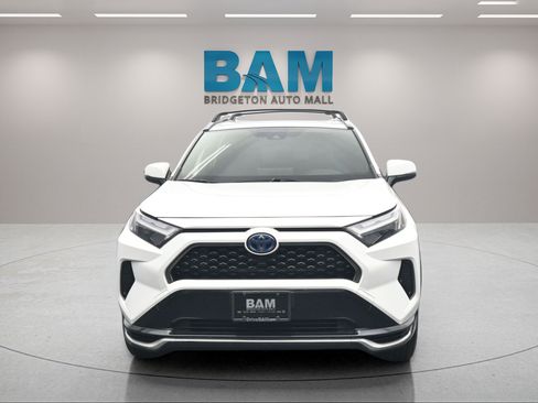 Used 2023 Toyota RAV4 SE w/ Weather & Moonroof Package AWD/4WD image 2
