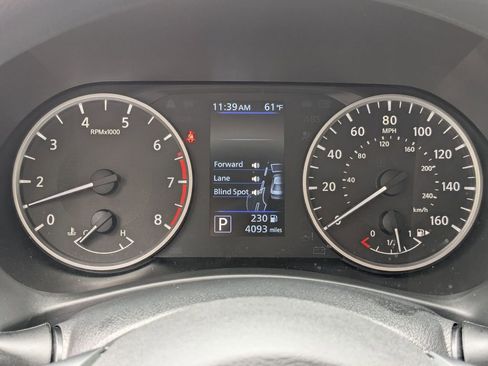 Used 2025 Nissan Sentra S FWD image 18