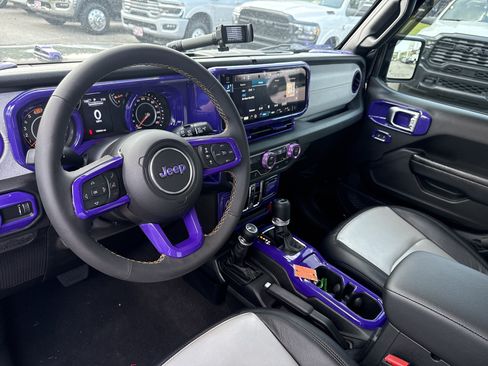 Used 2024 Jeep Wrangler Unlimited Sport AWD/4WD image 22
