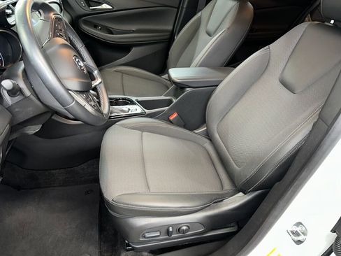 Certified 2023 Buick Encore GX Select w/ Safety Package II image 5