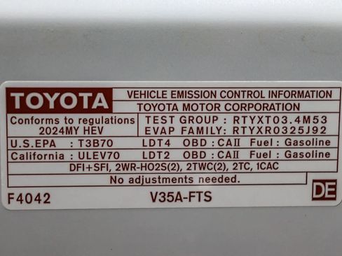 Used 2024 Toyota Tundra Platinum AWD/4WD image 42
