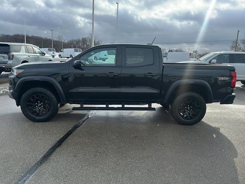Used 2024 Chevrolet Colorado Trail Boss w/ Advanced Trailering Package image 2