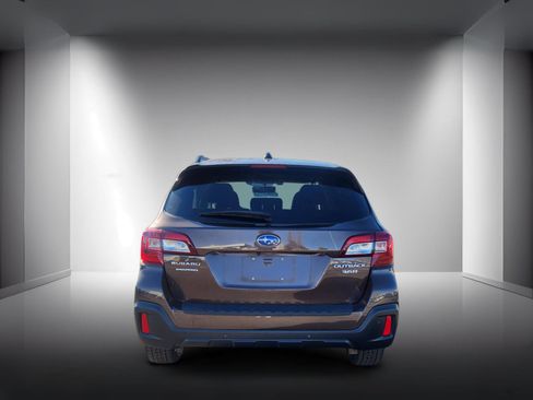 Used 2019 Subaru Outback 3.6R Touring image 6