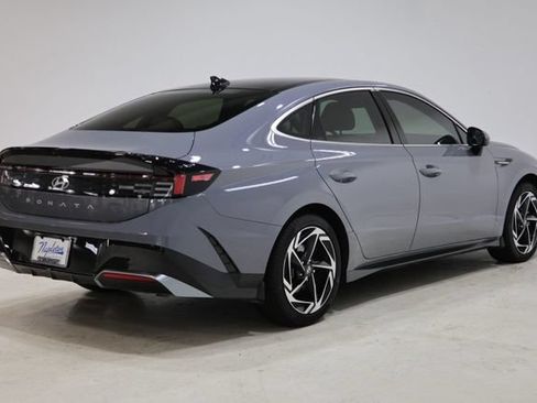 Used 2024 Hyundai Sonata SEL w/ Convenience Package FWD image 7
