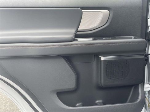 New 2025 Ford Expedition Active image 11