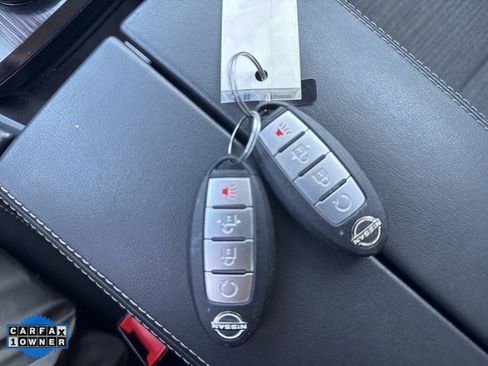 Certified 2022 Nissan Rogue SV image 24