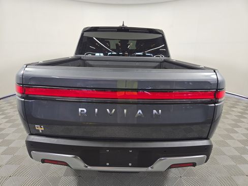 Used 2022 Rivian R1T Launch Edition image 4