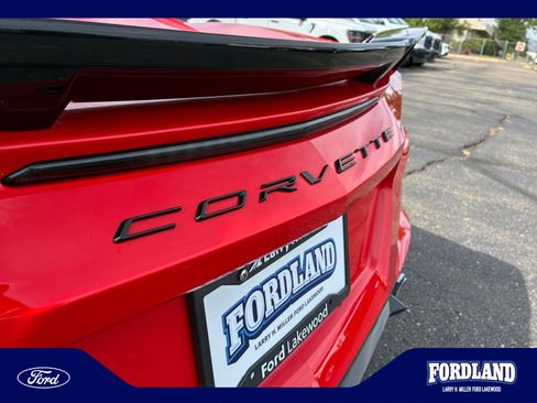 Used 2022 Chevrolet Corvette Stingray Coupe w/ Z51 Performance Package RWD image 22