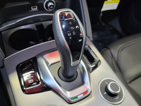 New 2025 Alfa Romeo Stelvio Sprint AWD/4WD image 58