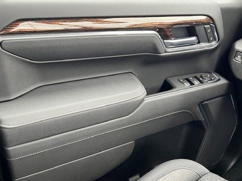 New 2026 GMC Sierra 1500 Elevation image 32