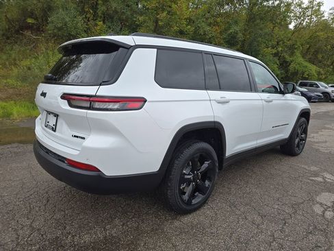 New 2025 Jeep Grand Cherokee L Limited w/ Luxury Tech Group II image 4