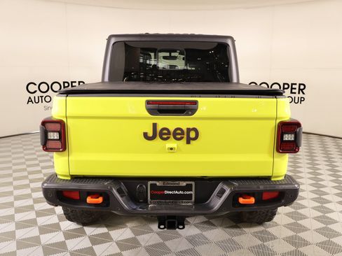 Used 2023 Jeep Gladiator Mojave w/ Cold Weather Group AWD/4WD image 22