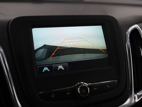 Used 2018 Chevrolet Equinox LT image 22