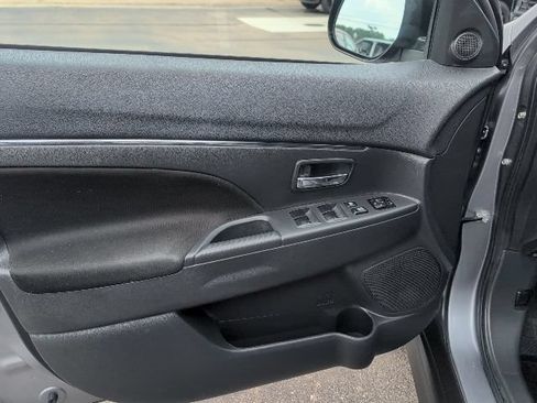 Used 2020 Mitsubishi Outlander Sport ES FWD image 15
