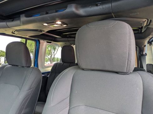 Used 2021 Jeep Wrangler Unlimited Sport AWD/4WD image 5