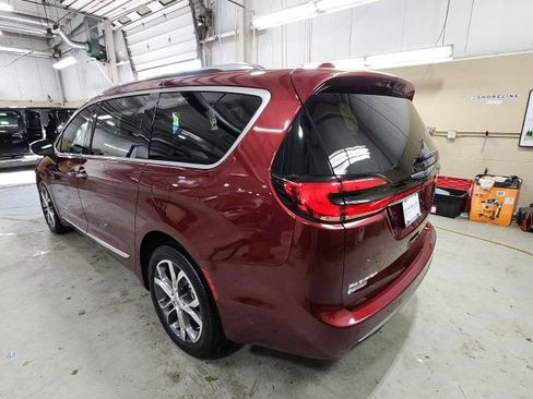 Used 2021 Chrysler Pacifica Pinnacle AWD/4WD image 6