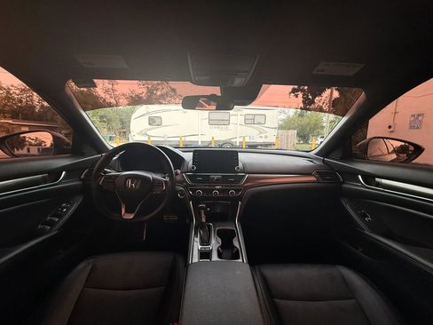 Used 2019 Honda Accord Sport image 13