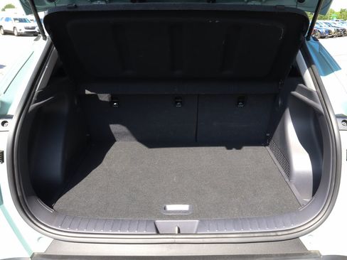 Used 2025 Hyundai Kona SEL FWD image 9