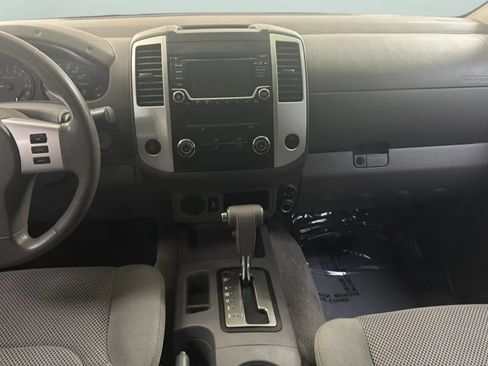 Used 2017 Nissan Frontier SV RWD image 14
