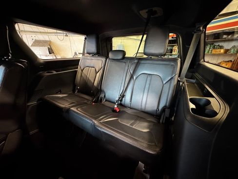 Used 2021 Ford Expedition Max Limited image 15