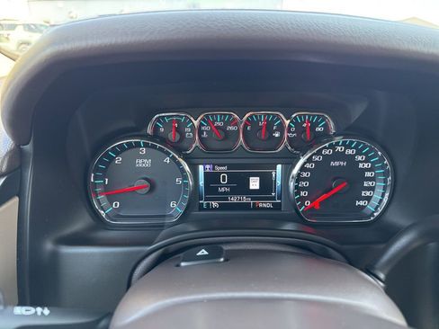 Used 2019 GMC Yukon XL SLT w/ Open Road Package AWD/4WD image 11