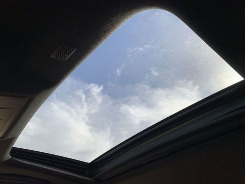 Used 2023 Lexus IS 350 F Sport w/ Navigation Package image 17