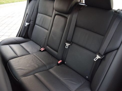 Used 2011 Volvo V50 T5 image 44